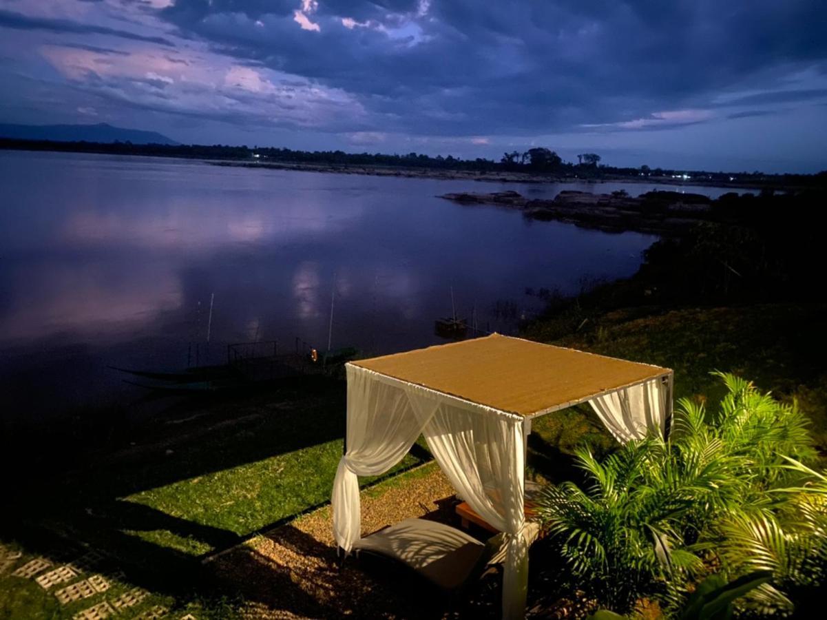 The Riviera Champasak Hotell Eksteriør bilde