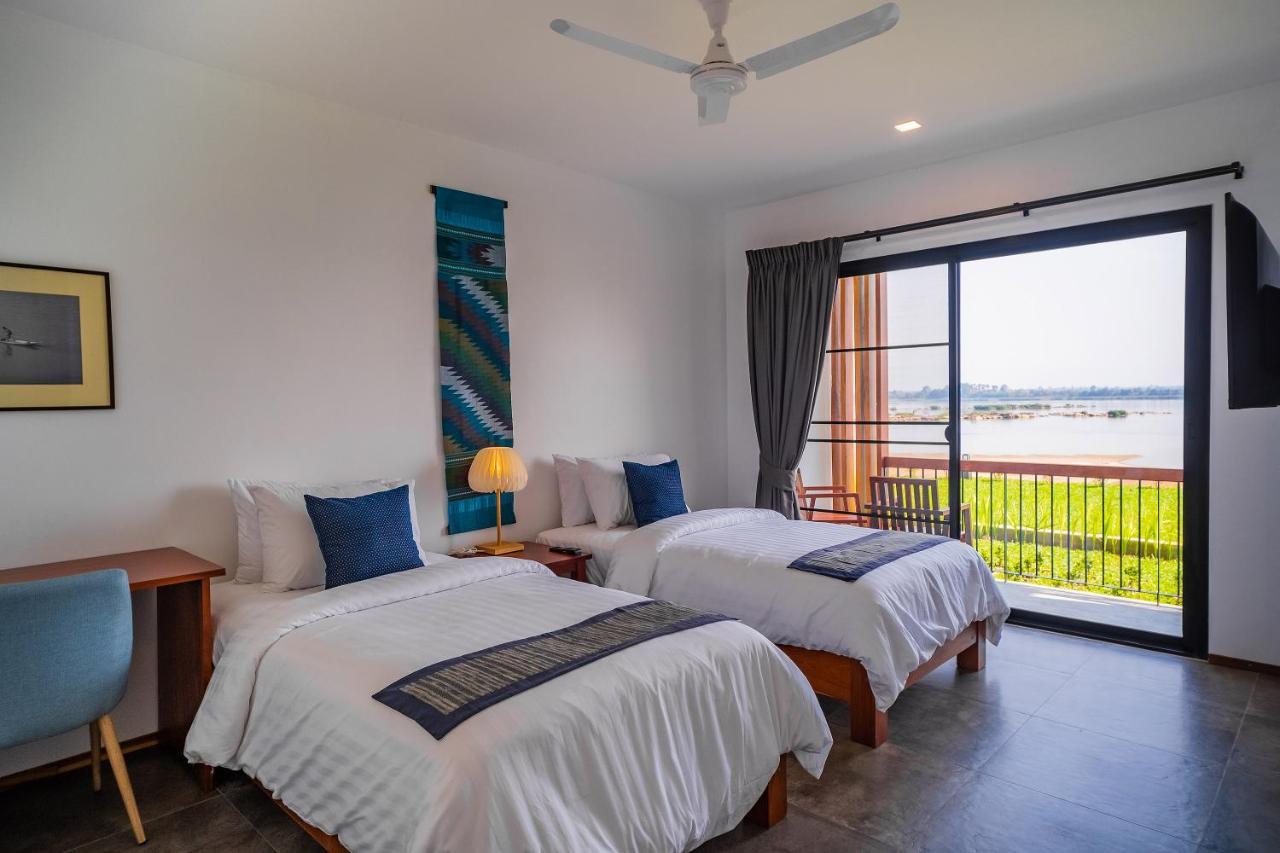 The Riviera Champasak Hotell Eksteriør bilde
